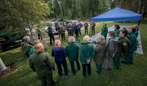 -harjoitukseen. Kurssin tavoitteena oli, että osallistujat tuntevat millaisia tehtäviä kanttiinijoukkueessa on tarjolla ja mitä muita mahdollisuuksia sotilaskotitoiminta tarjoaa.