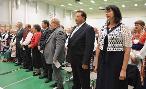 Romano Mission toiminnanjohtajana. Koulutuksellista pohjaa opetusneuvoksen arvon saanut Hedman on hankkinut mm. yliopistosta Kanadasta.