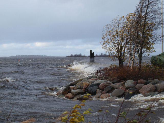 14 2.3.5. Kemin edustan merialueen kuormitus Kemijoen ja jätevesien suhteen Kok.fosfori kg/vrk Kok.