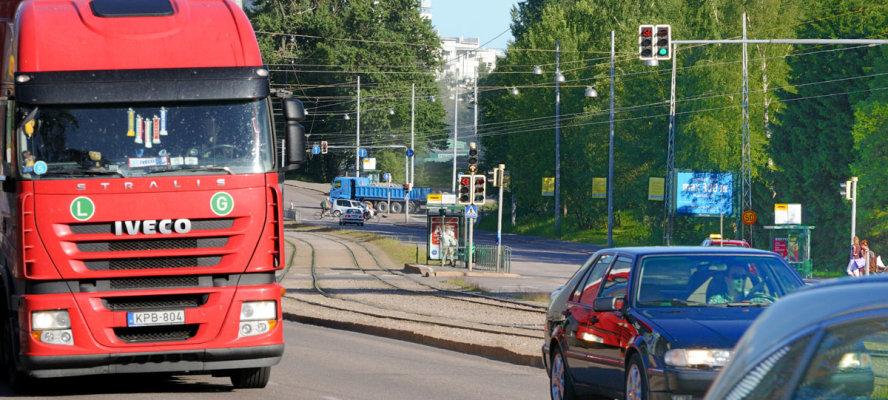 Liikenteenhallinnan vaikutuksista tarvitaan lisää tietoa T&K Liikenteenhallinnan vaikutuksista tarvitaan lisää tietoa Liikenteenhallinnan tavoitteena on parantaa liikenteen turvallisuutta ja