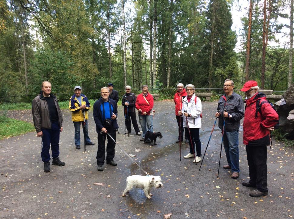 TORSTAITUOKIOT Torstaituokiot pidetään Hämeen Suojassa, Palokunnankatu 12, jos ohjelmassa ei ole toisin mainittu. Kahvitarjoilu alkaa klo 12.30 ja ohjelma klo 13.30. Toivomme sinulta ehdotuksia torstaituokioiden aiheiksi.