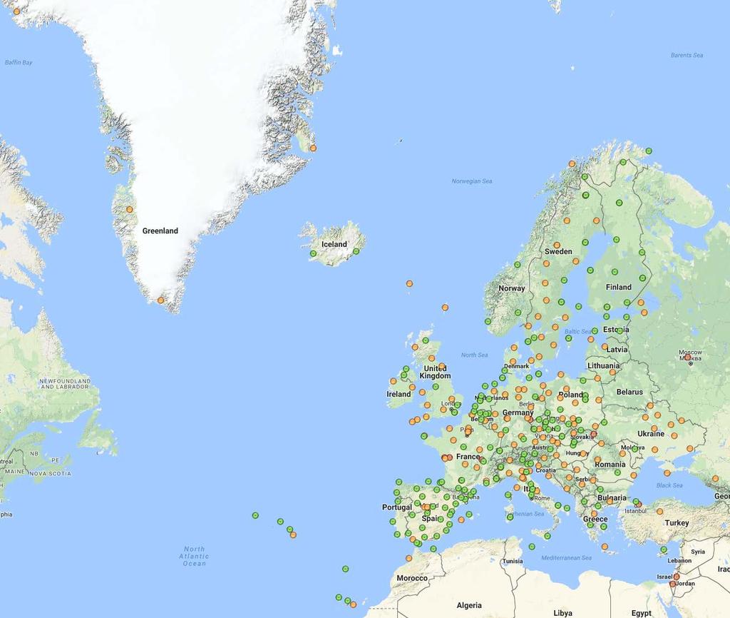 Kuva 1. Euroopan pysyvän GPS-verkon EPN:n asemat. Vihreät pisteet tarkoittavat asemia, jotka lähettävät dataa reaaliajassa, keltaiset lähettävät tunnin välein ja punaiset kerran vuorokaudessa.