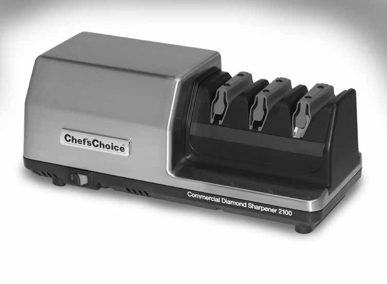 KÄYTTÖOHJE Vaihdettava teroitusyksikkö 15 asteen teroituskulmalla teroittimeen Chef schoice Model 2100 Commercial Sharpener Teroitusyksikkö paikoillaan teroittimessa Model 2100.
