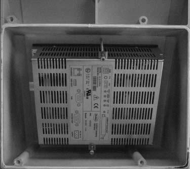 1 2 4 5 6 3 1 Tietoliikennevarustus PROFIBUS-DP (lisävaruste)* 2 RJ45 EtherNet 3 Ei käytössä 4 CAN-pistoke, 9-napainen DSub koiras