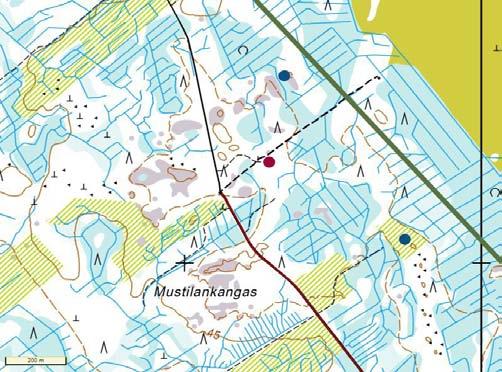 pintahavaintoja, kairaus Maastotiedot: Oulaistentieltä etelään johtavan Takapolun Metsäautotien varrella, n. 150 m tiestä itään, Kaakkurinnevalle johtavan metsätien eteläpuolella rämeen reunalla.