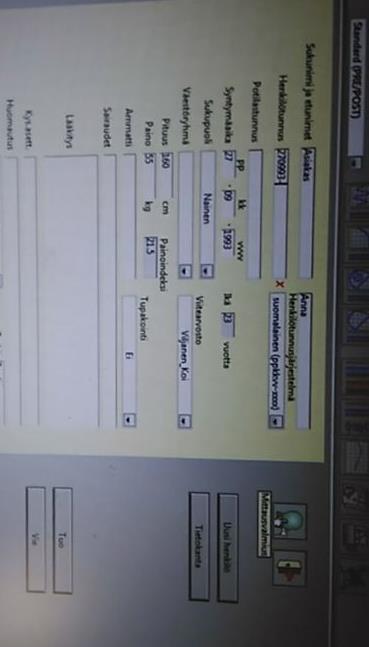 Liite 1 5 (11) Potilastiedot ja esivalmistelut 6. Paina henkilötiedot-kuvaketta vasemmassa yläreunassa. 7. Täytä asiakkaan tiedot. Nimi, hetu, syntymäaika, pituus, paino ja tupakointi Huom!