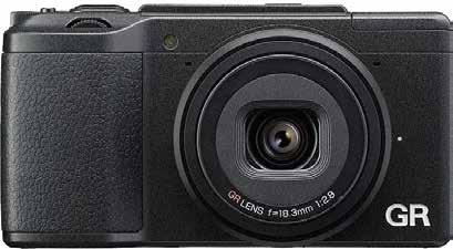 LEICA-OBJEKTIIVI: Polttoväli vastaa kinokoossa 24-75 mm:ä valovoimalla F1,7-2,8.