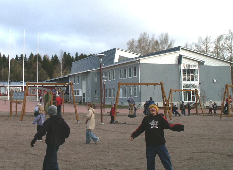 Uudenmaan tiepiirin koulujen liikenneturvallisuusselvitys 13 JOHDANTO 1 JOHDANTO 1.