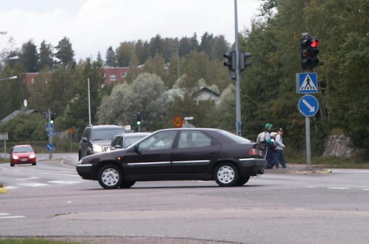 30 Uudenmaan tiepiirin koulujen liikenneturvallisuusselvitys LIIKENNETURVALLISUUSANALYYSI gelmia, joita kyselyssä ei välttämättä osattu tai muistettu tuoda esille.