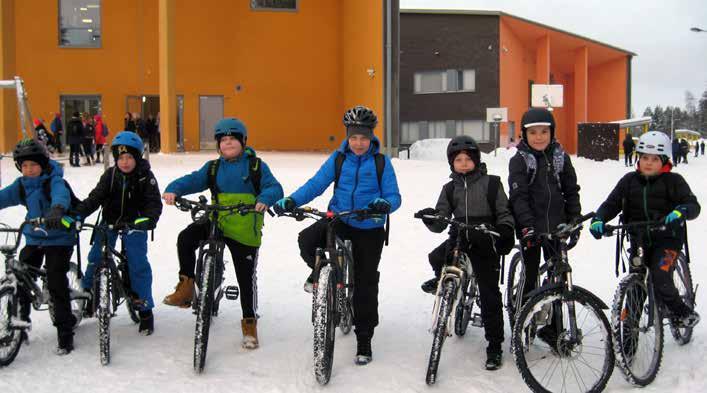 Lyhyesti Koulujen Kilometrikisan riemua Alakouluille suunnattu Koulujen Kilometrikisa innosti tänäkin vuonna koululaisia polkemaan. Mukana oli 1.-6. -luokkalaisia eri puolilta Suomea.