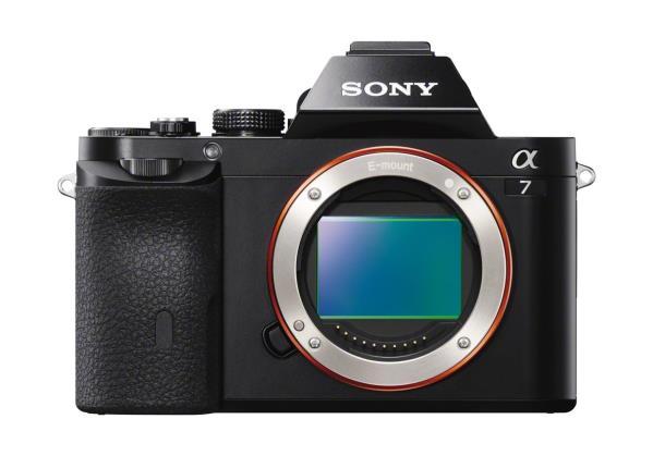 Light, asdasdasdosokuna Lehdistötiedote 16.10.2013 Sony esittelee uuden a7-kameran: Täyden kennon kuvausta ilman täyden rungon kokoa 35mm Full-frame Exmor CMOS -kenno 24.