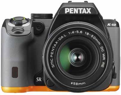 Kameran etsin on tässä hintaluokassa ainoana pentaprismatyyppinen, minkä ansiosta se on suurempi ja kirkkaampi kuin Canon EOS 760D:n ja Nikon D5500:n peilikammioetsimet.