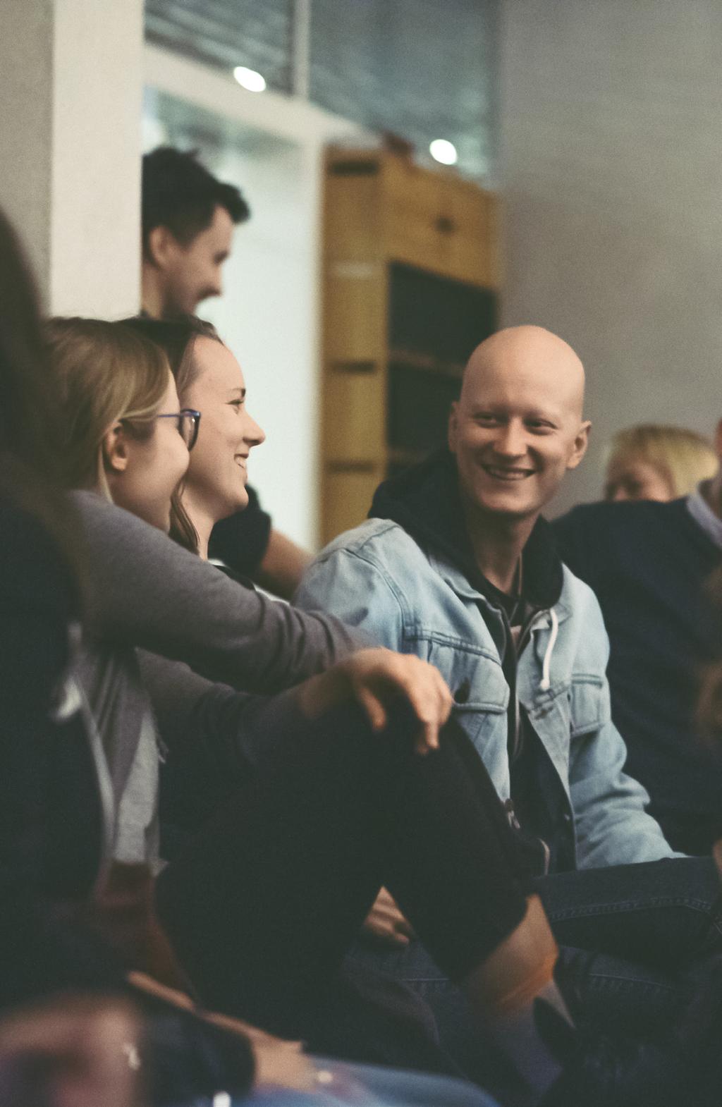 Luodessaan Jumala teki meistä yhteydessään eläviä ja vaeltavia. Jokainen, joka haluaa pääsee hänen yhteyteensä. Jokainen, joka haluaa, saa vaeltaa Jeesuksen askeleissa.