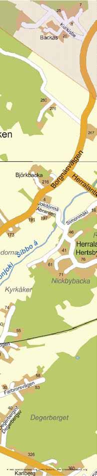 Plneringsområdet för Bybergsvägens småhustomter ligger längs Bybergsvägen, på norr sidn om Sibbos störst tätort och dministrtiv centrum Nicby. Avståndet till Nicby är c -, m.