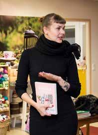 tarina 10 Perinteinen Neuleiden yö 27 Molla Mills ja
