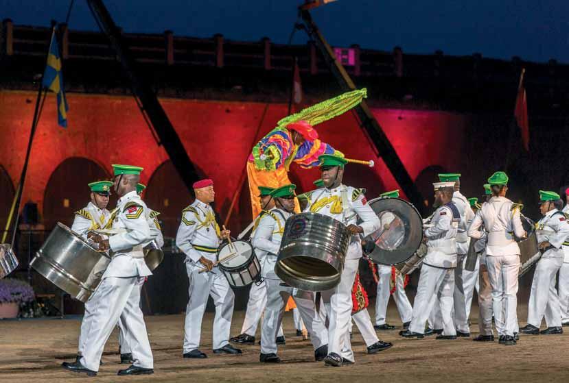 MARSSISHOW March Show Hamina Tattoon marssishow 2018 on kaksituntinen fanfaari, ilotulitus ja mansikkakakku 100-vuotiaille puolustusvoimillemme.