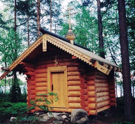 NURMES Pielisen rannalla Nurmeksessa on Huotarisen kauniin koristein viimeistelty tsasouna. Konevitsan Jumalansynnyttäjän ikonille pyhitetty tsasouna, Nurmes Syyskuun 5.