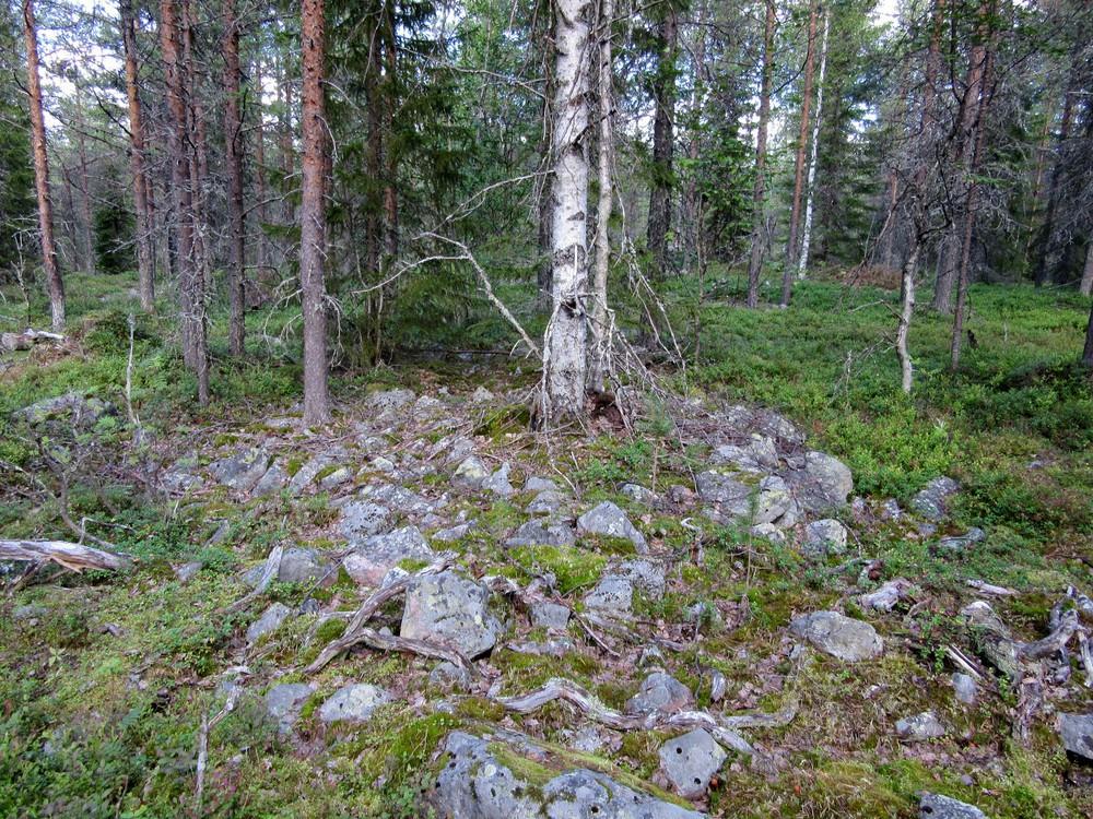 17 Muut havainnot 4 Nimetönmaa 4 Mj-rekisteri: Laji: Tyyppi: Tyypin tarkenne: Ajoitus yleinen: Ajoitustarkenne: Lukumäärä: Rauhoitusluokkaehdotus: Paikkatiedot: Karttanumero: luonnonmuodostelma