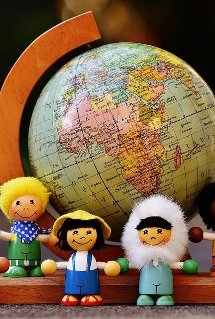 Perinteiset juhlat varhaiskasvatuksessa Juhlat ovat osa vasuperusteiden mukaista pedagogista toimintaa ja suunnittelu lähtee lapsiryhmän tarpeista Varhaiskasvatuksen tavoitteena on antaa valmiuksia