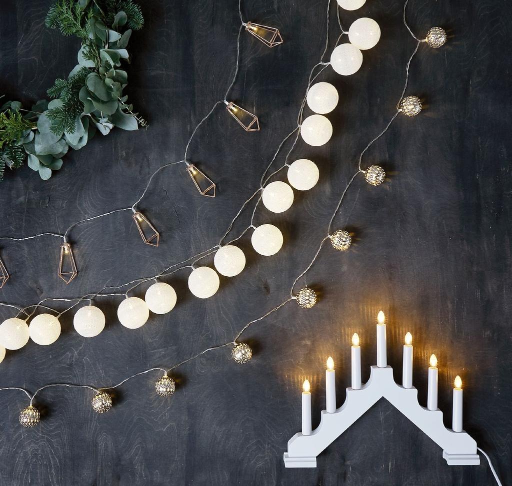 Cubic 10 led-valon sisävalosarja Paristokäyttöinen 2 x AA (ei sis.). Valo-osuus 1,35 m. Kuparin värinen. 7,95 Decora Cotton Balls 20 led-pallon sisävalosarja Paristokäyttöinen (ei sis.). Ajastintoiminto 6/18 h.