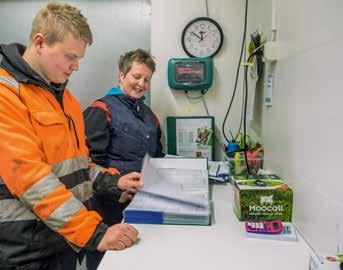 Muuten rodut eivät meillä eroa toisistaan, Minna kertoo. Isoveli valvoo Seminologit hoitavat kaikki siemennykset. Käyn- nit on sovittu aina aamupäiväksi.
