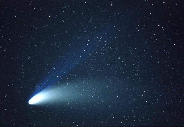 Komeetat Suureksi osaksi vesijäätä.