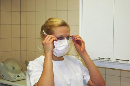 5 HYGIENIAN VERKKOKURSSI osa 1 Verkkokurssin hinta 80 /henkilö (+alv 24% 19,20 ) Hygienian verkkokurssin kouluttaja on Jaana Alapulli, suuhygienisti (AMK), joka on suorittanut infektioiden ehkäisy-