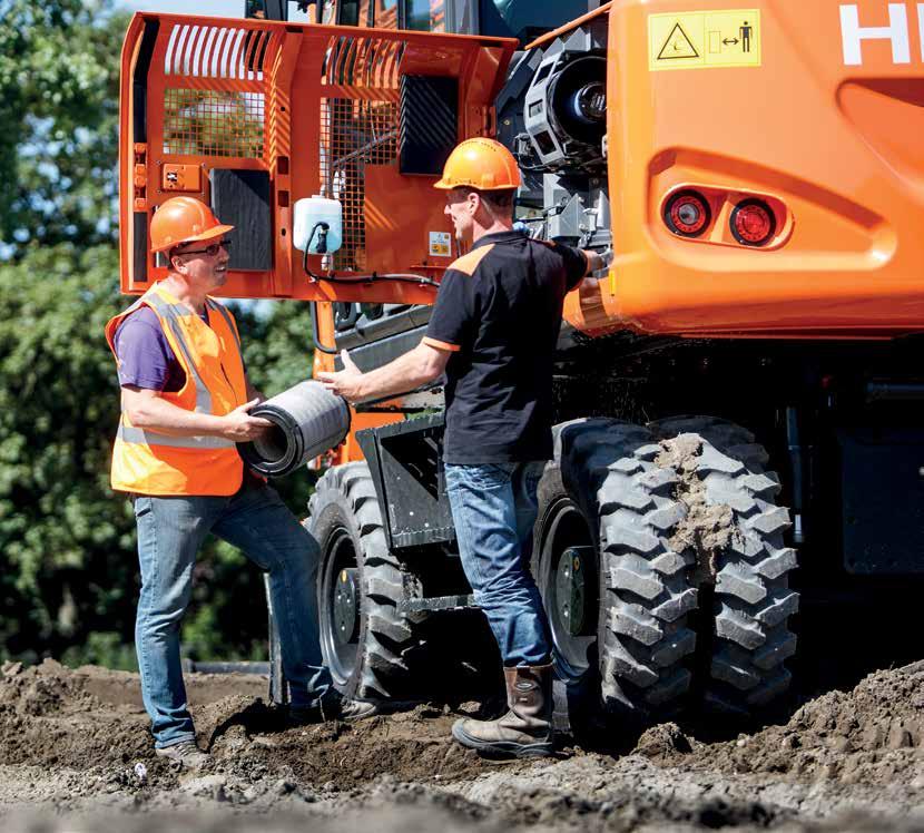 Global e-service Tekninen tukihitachi Parts Pidennetty takuu ja huoltosopimukset Jokaista uutta Hitachi Zaxis-6 -konetta suojaa valmistajan täydellinen takuu.