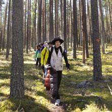 vuodepaikkaa 2-4 hengen huoneissa, Metsänvartijan maja pienelle ryhmälle,