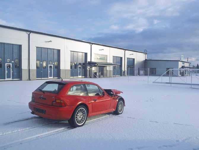 3/2012 5 Autovahinkokeskus AVK myynti valmistus asennus huolto löytyy nyt Jäälistä Puh. 08-514 4300, sähköposti: oulunneon@oulunneon.