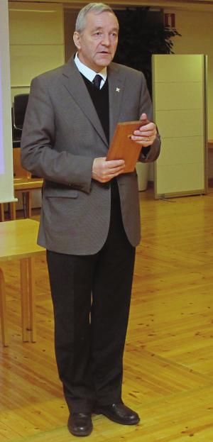 Henkilövalinnat Hallituksen erovuoroiset jäsenet Pekka Saloranta, Jarmo Korhonen ja Kaarlo Männistö ovat ilmoittaneet olevansa käytettävissä vaalissa.