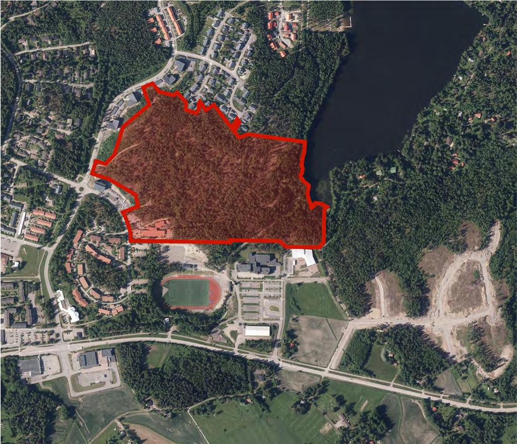 Ilmauva aava-alueelta vuodelta 0. Kaava-alueen rajaus esitetty uvassa unaisella. Flygbild av lanområdet från år 0. Planområdets avgränsning anges å bilden med rött.