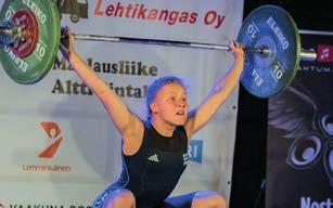 PM-hopeaa lohkesi Tanskaan Ole Thomsenille (120+145=265 kg) ja pronssia Norjaan Ole Strandille (115+143=258 kg).