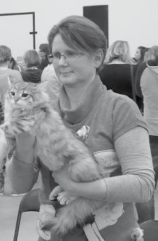 Pia Vainionpää Kissaharrastukseni on alkanut ollesani noin viisivuotias, kun sain ensimmäisen kissani Minnin. Siitä lähtien elämässäni on aina ollut mukana kissa tai kissoja.