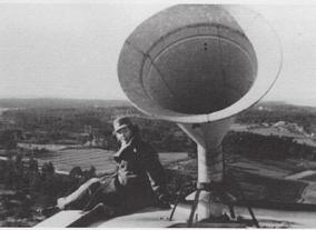 käytettiin talvisodan aikana enemmän kuin yleensä luullaan. Eräänä keinona kokeiltiin radioamatööriasemien käyttöä ilmavalvontaviestien välityksessä.