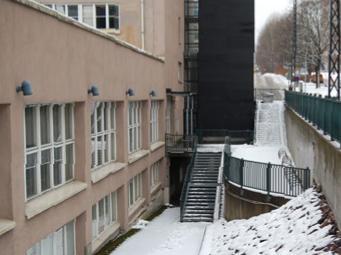 ±± ± ) ; Purettava alue merkitty valkoisella ; ± ± ± ± ± ± Rakennusvuosi 1943-1947 Suojelutaso - Arkkitehti E.