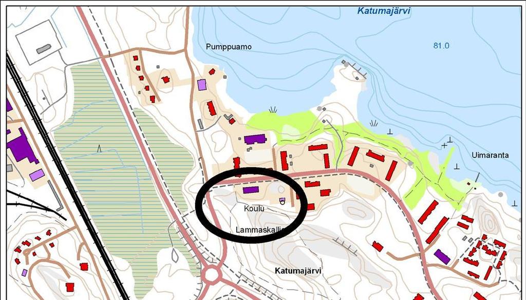 Kuva 4. Rakennukset kaava-alueella ja sen lähiympäristössä. Lähde: Maastotietokanta 1/2012. Kaava-alueen likimääräinen sijainti on osoitettu mustalla rajauksella. 2.