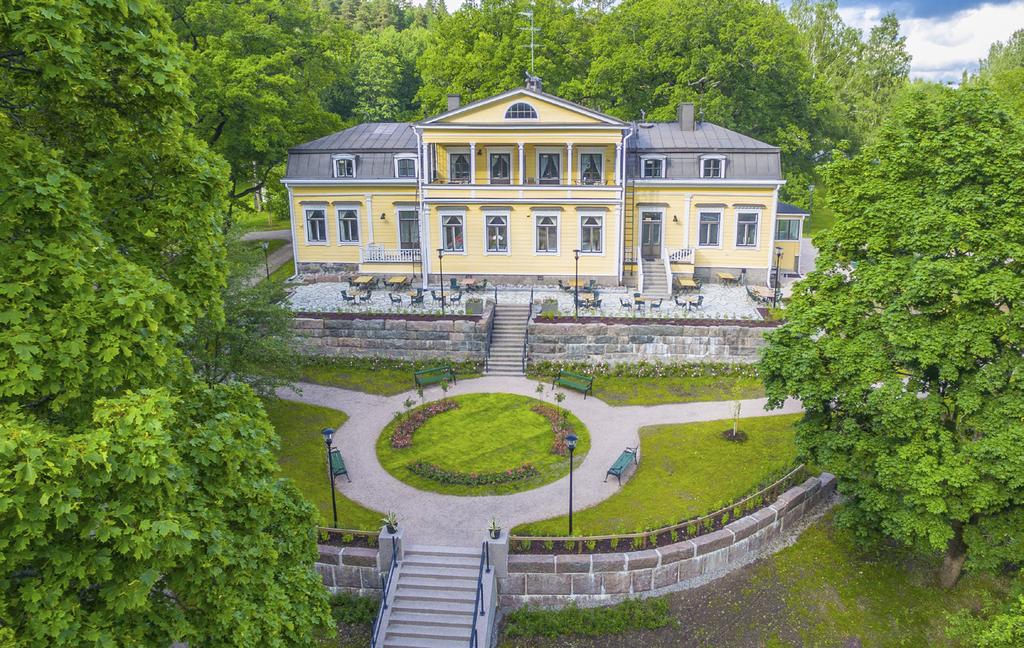 Mukkulan Kartano Mukkula Manor Ihastuttavat kartanokokouspuitteet Vesijärven rannalla Lahdessa löytyvät Mukkulan Kartanosta. Tämä kartanokohteiden helmi on huolella uudistettu v.