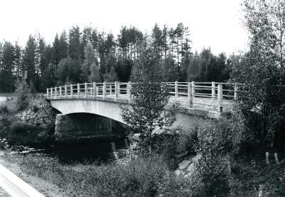 lähempänä Koveroa Haarajoen museosilta sijaitsee Pohjois-Karjalassa Joensuun kaupungin alueella, vuoteen 2005 saakka Tuupovaarassa Tuupovaaran kunnan nimi oli vuoteen 1913 Kovero Vuonna 1982