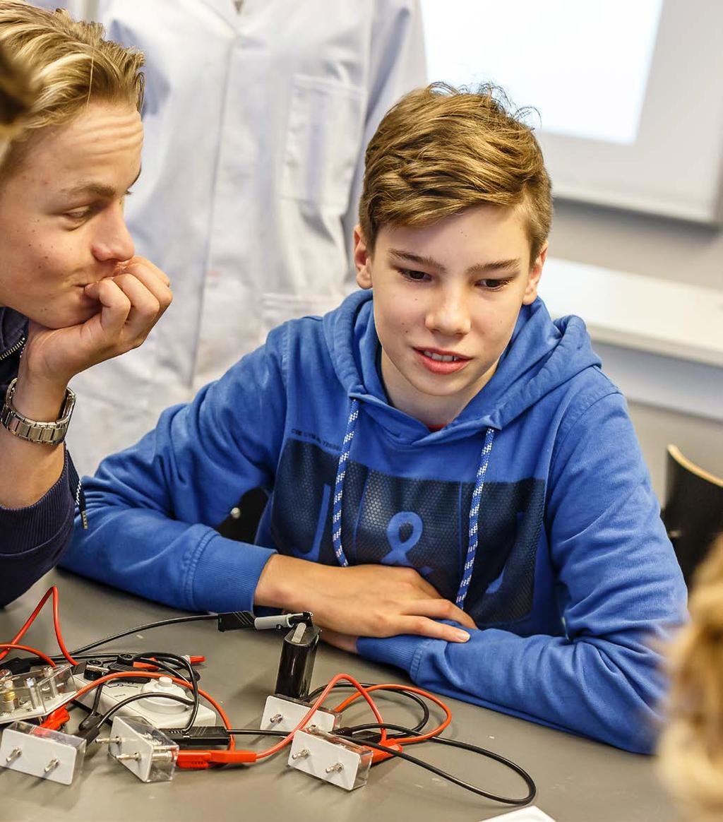 YLEINEN, TEHOSTETTU JA ERITYINEN TUKI Mikäli oppilas tarvitsee tukea koulunkäyntiin, hänelle järjestetään pedagogista tukea tai hän voi saada yksilökohtaisia oppilashuollon palveluita.