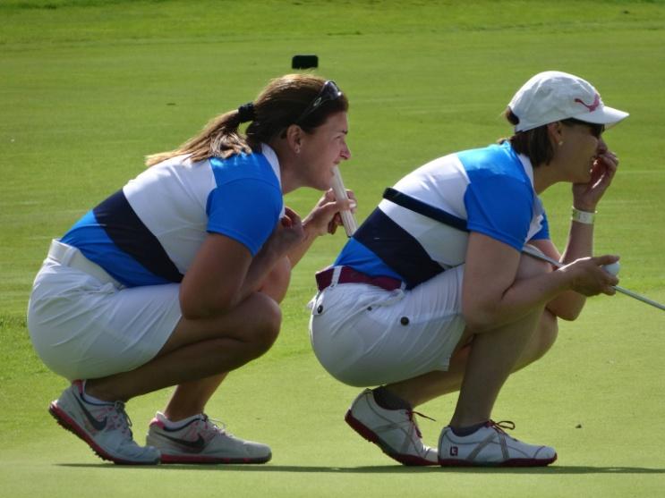 Ladygolftoimikunta neuvottelee kilpailukentän vuosittain. Kilpailu pelataan siniseltä tai punaisilta tiiltä (riippuen hcp:stä).