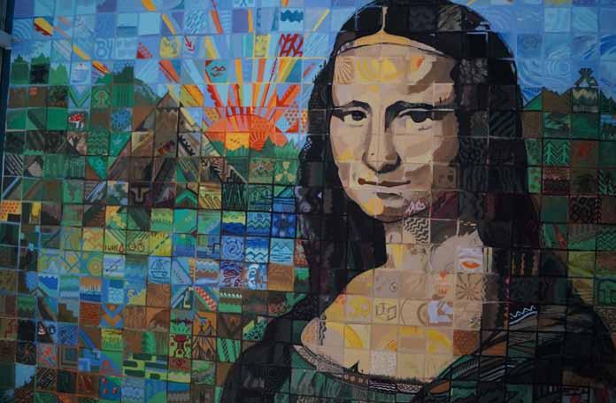 Muth 2016) while stencilled or painted graffiti are common forms of the urban linguistic landscapes, this form of expression became visible in post-soviet and Eastern European landscapes as late as
