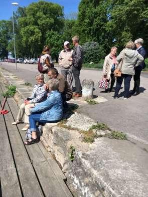 Eläkeläisten tarinaa ja toimintaa Niinpä taas oli kevätkauden toiminta päässyt päätökseen, olemme kokoontuneet kerhoon 18 kertaa kauden aikana ja jumpalla olemme olleet jopa 21 kertaa, samoin