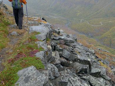 Diese Wanderung verläuf durch ein hisorisch ineressanes Bergbaugebie: Sie folgen alen Wegen der Minenarbeier und sehen einige Hinerlassenschafen aus der Zei des Erzabbaus.