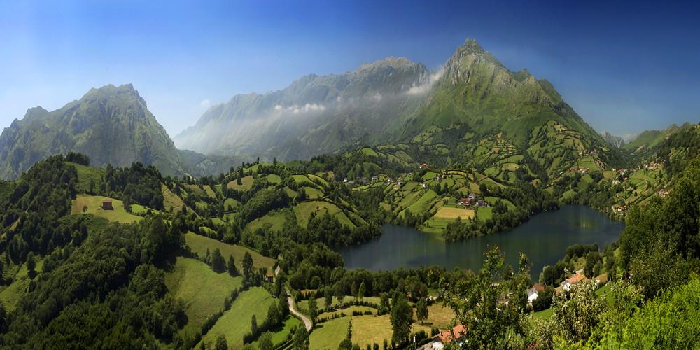 ASTURIAS 11.6. 18.6.2018-7 yötä OHJELMALUONNOS 1. päivä: matkustuspäivä 11.6.2018 maanantai Lennot: Finnair / Iberia AY 1661 Helsinki klo 16.55 Madrid klo 20.25/IB 482 Madrid klo 22.