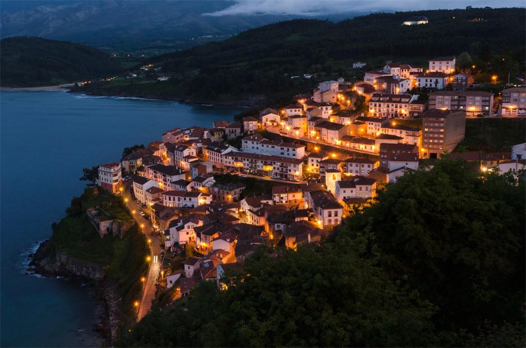 Lastres 6. päivä: Oviedo, 16.6.2018 lauantai Aamulla ajetaan Gijonista junalla herraskaiseen ja hienostuneeseen yliopistokaupunkiin Oviedoon koko Asturiaksen itsehallintoalueen pääkaupunkiin.