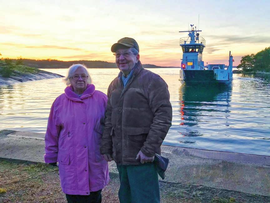 12 ǀ FINFERRIES 2017 Näkökulma: Saaristomatkailun pioneerit arvostavat toimivia yhteyksiä Kurt ja Gurli Kronehag ovat vuokranneet matkailijoille mökkejä Paraisten saaristossa yli 50 vuoden ajan.