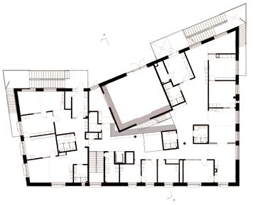second floor Ruokailuaula sijaitsee talon