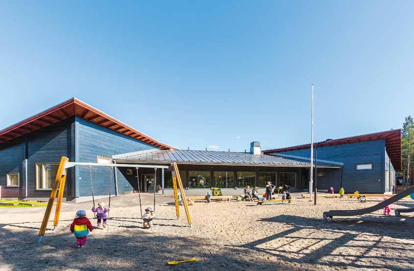 TOUHULA HIIRULAISENKUJAN PÄIVÄKOTI Touhula Hiirulaisenkuja day-care centre Sijainti Location: Oulu Käyttötarkoitus Purpose: Päiväkoti Day-care centre Tilavassa eteisessä on lasten helppo pukeutua.