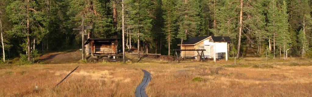 Tutustu palveluihin Ylläksen sivuilla (http://www.yllas.fi/). Lisäksi Pallas-Yllästunturin kansallispuistopuisto tarjoaa upean ympäristön retkeilyyn ( http://www.luontoon.